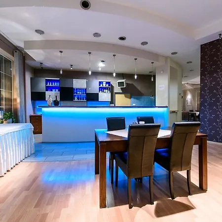 Nowy Dwor Hotel Trzebnica