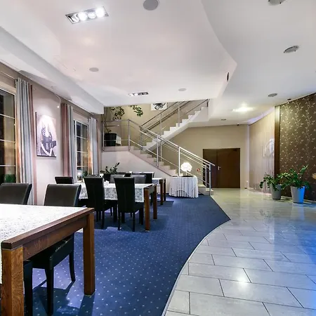 Nowy Dwor Hotel