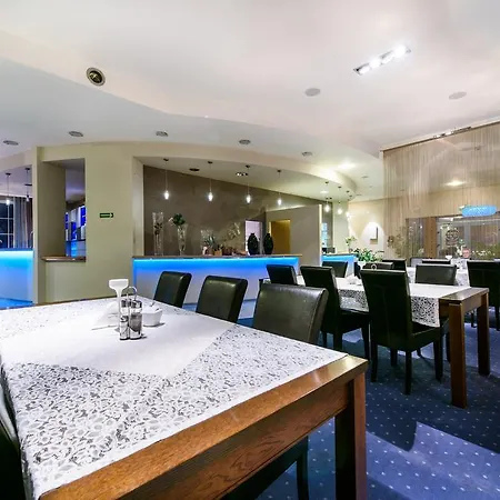 Nowy Dwor Hotel *