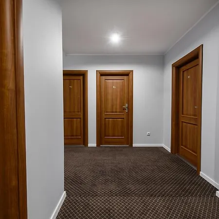 Nowy Dwor Hotel Trzebnica