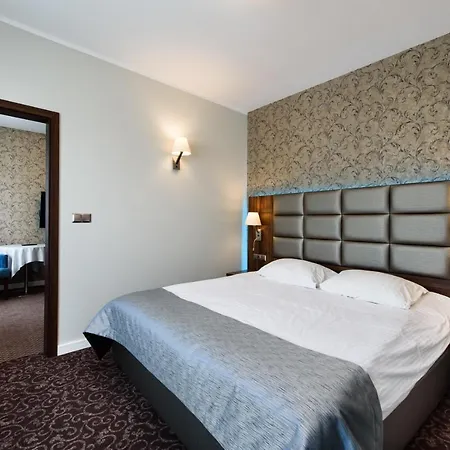 Nowy Dwor Hotel Trzebnica