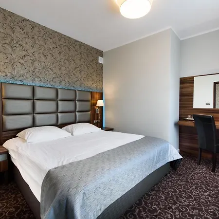 Nowy Dwor Hotel Trzebnica